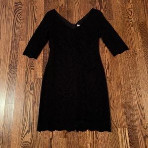 Banana Republic three-quarter length V-neck lace sheathe dress